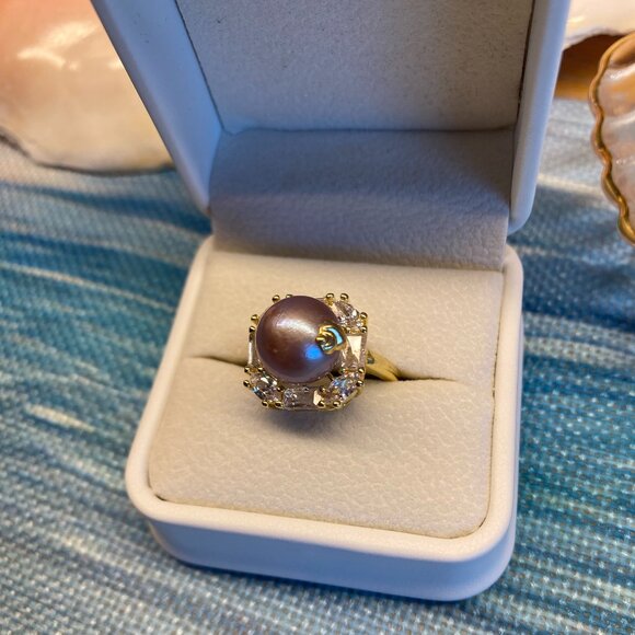 GIANT Purple Freshwater Pearl Ring with Tiny Golden Shell Charm - Picture 4 of 5